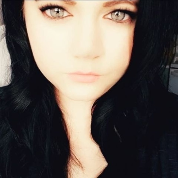 Profile Picture of Amy Mester (@amymester) on Poshmark