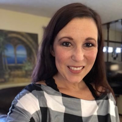 Profile Photo of Nicole Cox (@nlc42088) on Twitter