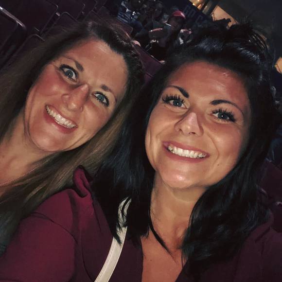 Nicole Anzinger - Poshmark Profile Picture of Nicole Anzinger (@nicole_anzinger) on Poshmark