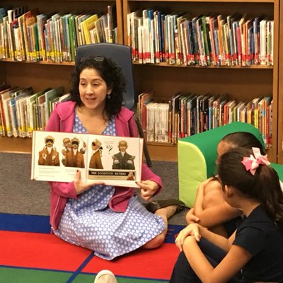 Profile Picture of Elizabeth O. Garza, Librarian (@EGarzaLibrarian) on Twitter