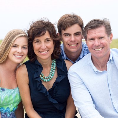 Profile Picture of Alicia Cook (@ToliniCook) on Twitter