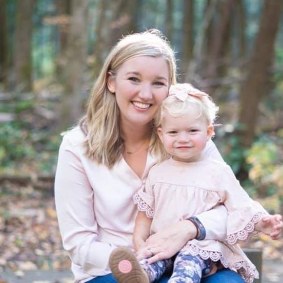 Profile Picture of Kelly Schonhoff (@knschonhoff) on Poshmark
