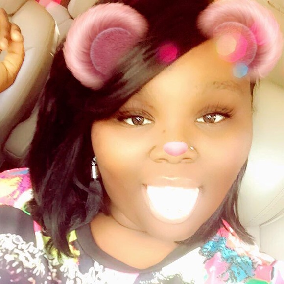 Profile Picture of Stacy Roundtree (@luhma22) on Poshmark