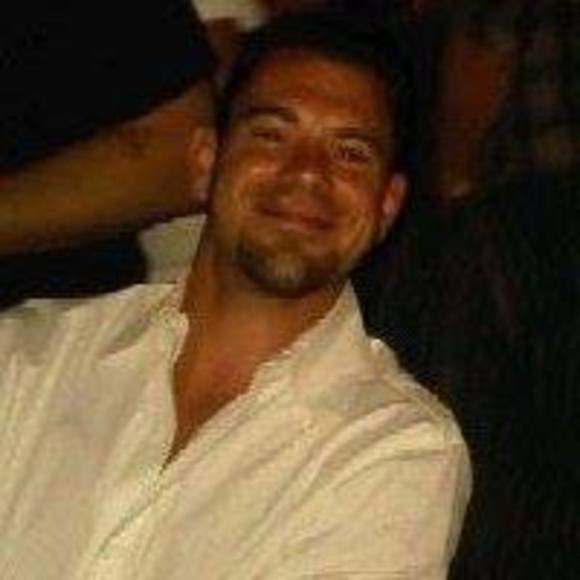 Profile Picture of Michael Kampa (@mkfloor) on Poshmark