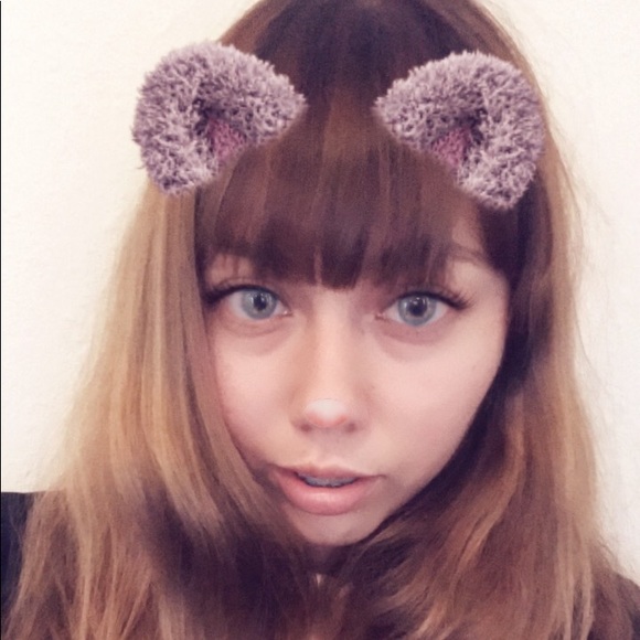 Profile Picture of Lorena Zarate (@yanilozadi16) on Poshmark