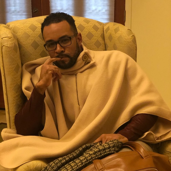 Profile Picture of Edward Gilbert (@pedwardg) on Poshmark