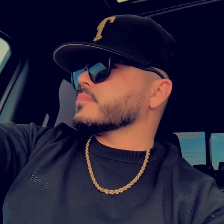 Profile Picture of Alex Sanz (@@alexsanz60) on Tiktok