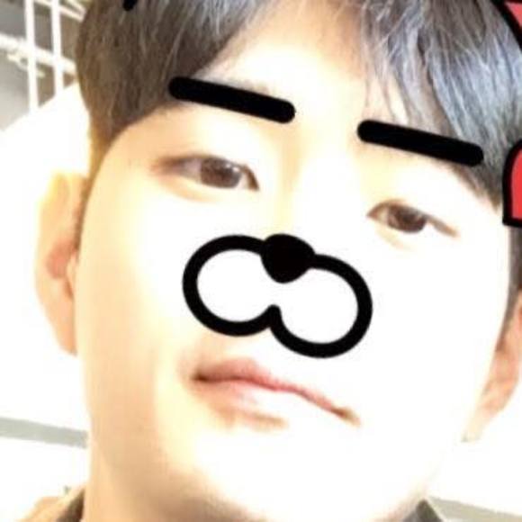 Profile Picture of Kevin Choi (@cilan1914) on Poshmark