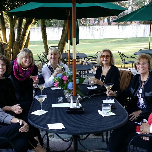 Profile Picture of Cindy Vann (@cindyvann655) on Poshmark