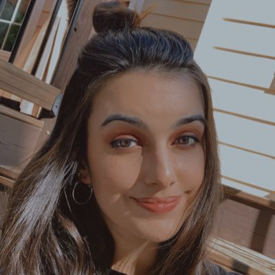 Profile Picture of Julia (@j__hutchison) on Twitter