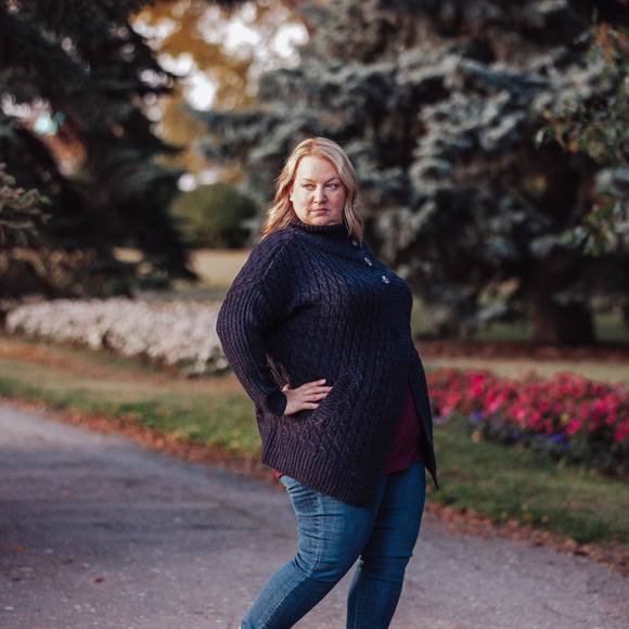 Profile Picture of Céline Beardmore (@cbeardmore) on Poshmark