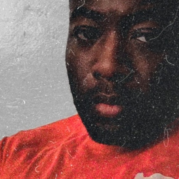 Profile Picture of Brandon Farries (@mrgoodxuing) on Poshmark