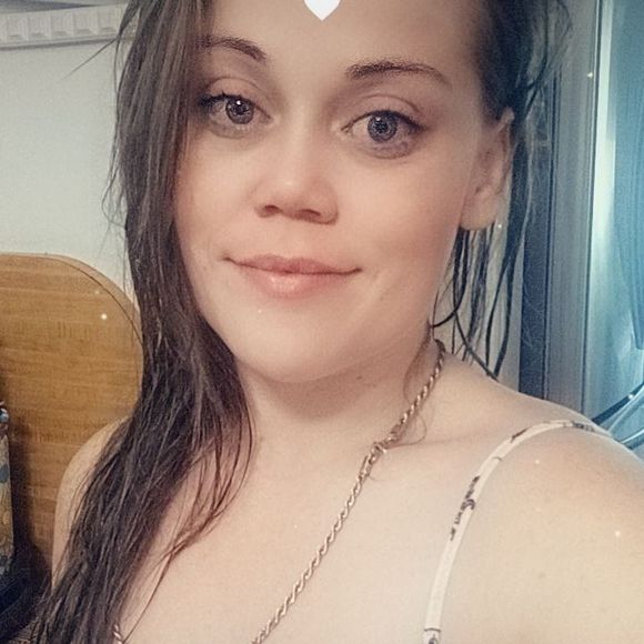 Profile Picture of Joslin Davis (@joslin_davis) on Poshmark