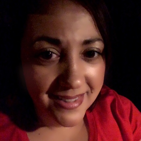 Profile Picture of Kim Byrd (@krismal48) on Poshmark