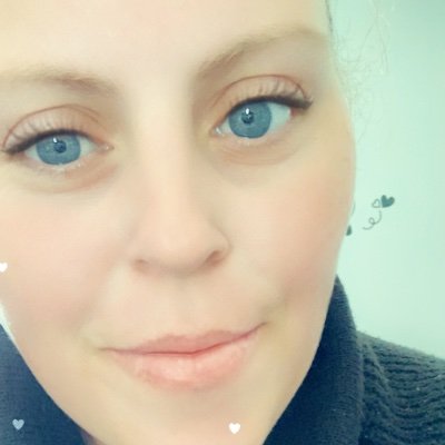 Profile Picture of Tara_Mello (@TaraMello) on Twitter