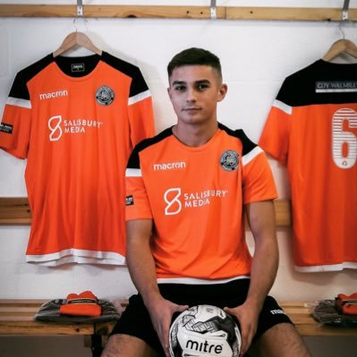 Profile Picture of Alex Rowlands (@AlexRowlands100) on Twitter