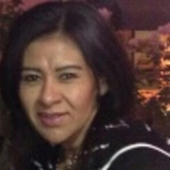 Profile Picture of Eva Alvarez (@reacee) on Poshmark