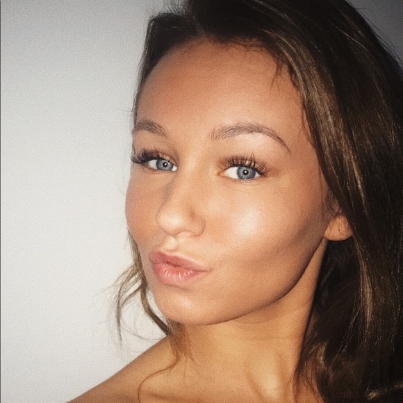 Profile Picture of Mackenzie Gardler (@mgardler) on Poshmark