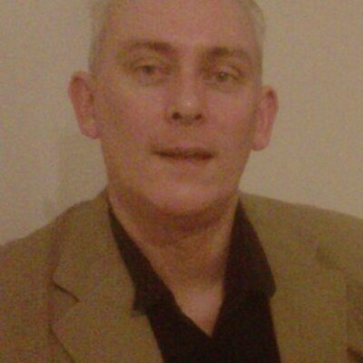 Profile Picture of Robert Brett (@tallbob) on Twitter