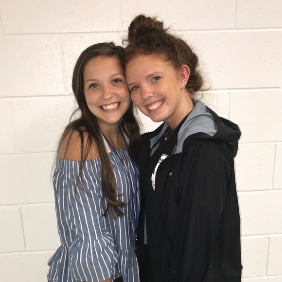 Profile Picture of Macey Gallihugh (@gallihugh20) on Poshmark