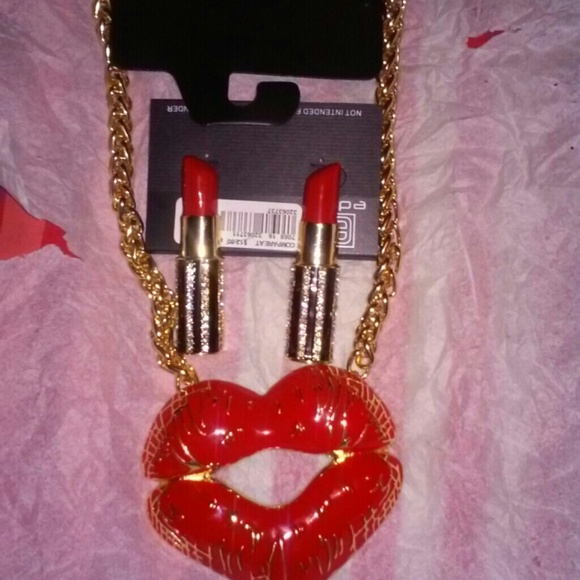 Profile Picture of Jacquetta Bright (@mspeaches33) on Poshmark