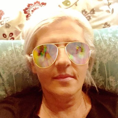 Profile Picture of Tina Callaghan (@tinasw16) on Twitter