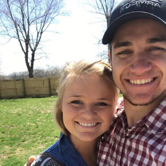 Susanna Theede - Poshmark Profile Picture of Susanna Theede (@third_blondie) on Poshmark