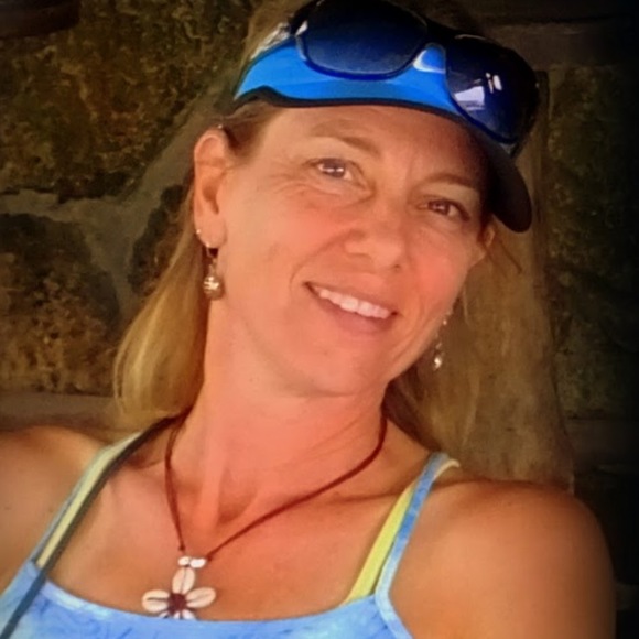 Profile Picture of Peggy Stierwalt (@tri140miles) on Poshmark