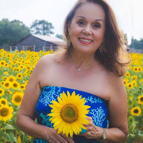 Profile Picture of Anna regina Condeixa (@arcondeixa) on Poshmark