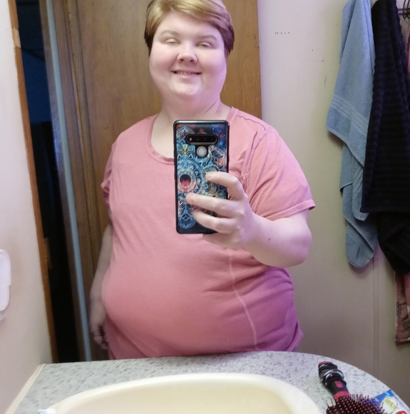 Profile Picture of Danielle Cumbie (@daniellecumbie) on Poshmark