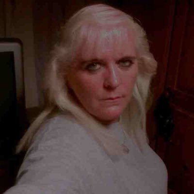 Profile Picture of Lisa Claxton (@lisa_claxton) on Twitter