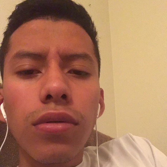 Profile Picture of Cristian Fabro (@fabruhhh) on Poshmark