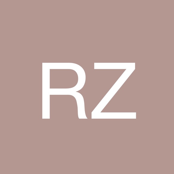 Profile Picture of Rachelle Zent (@rachellezent) on Poshmark