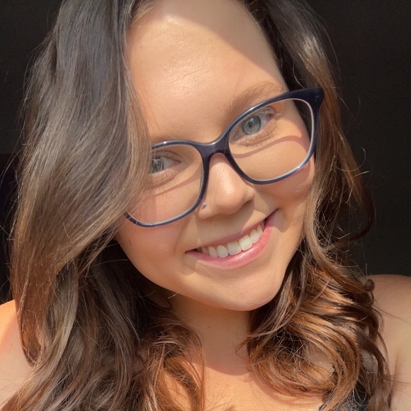 Profile Picture of Jennifer Mcculley (@jenniferjoy2000) on Poshmark