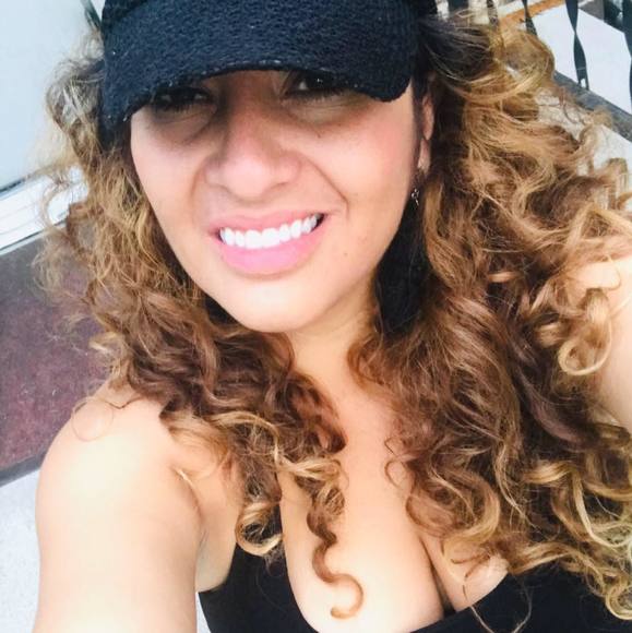 Profile Picture of Monique Rocha (@monique1225) on Poshmark