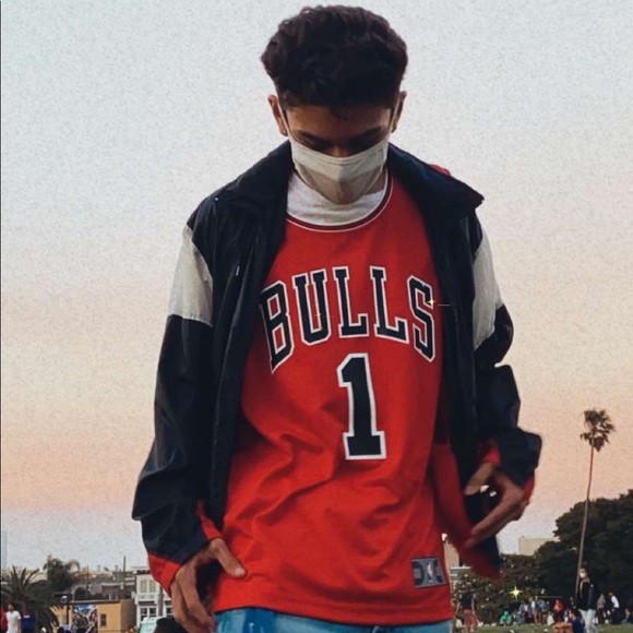 Profile Picture of Diego Jaurigui (@ddog650) on Poshmark