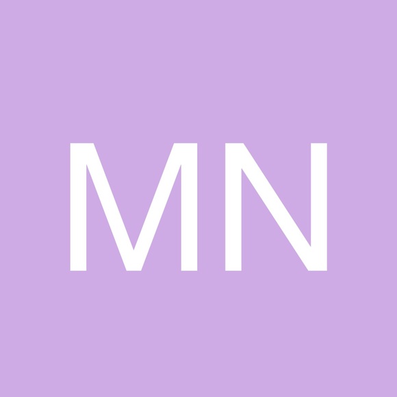 Mera Notman - Poshmark Profile Picture of Mera Notman (@fashionablem) on Poshmark