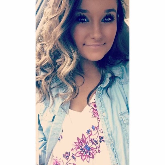 Profile Picture of Mariah Duncan (@duncanm8) on Poshmark