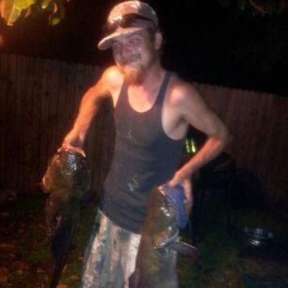 Profile Picture of Robert Morse (@robertmorse) on Poshmark