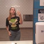 Profile Picture of Deborah Keeley (@i.am.the.secoonndd.bessstt) on Instagram