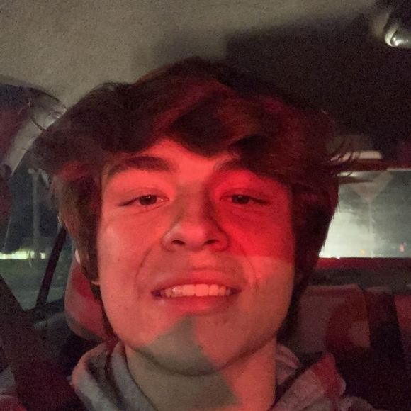 Profile Picture of James Kinney (@80kidkid) on Poshmark
