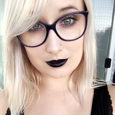 Profile Picture of Danielle Holland (@TheDaniJade) on Twitter