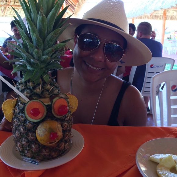 Profile Picture of Kerri Latchmansingh (@drkjl82) on Poshmark