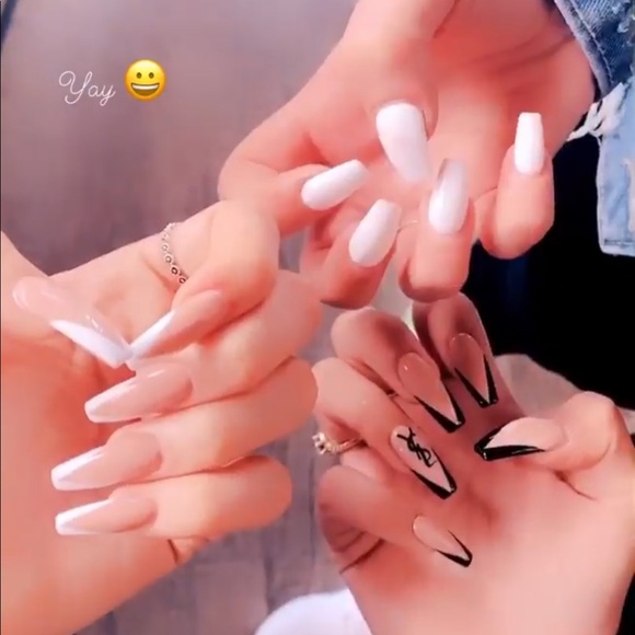 Profile Picture of Zahraa Janabi (@zahraa_janabi) on Poshmark