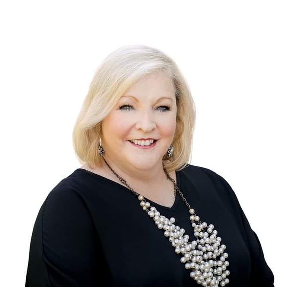 Profile Picture of Anita Clark (@anitaclark874) on Poshmark