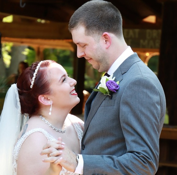 Profile Picture of Ariana Gilgenast (@arimarie828) on Poshmark