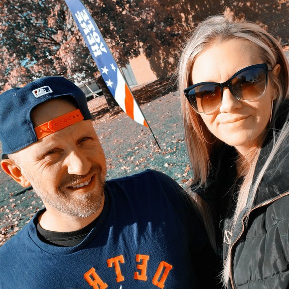 Larry Lickert - Poshmark Profile Picture of Larry Lickert (@nobody419) on Poshmark