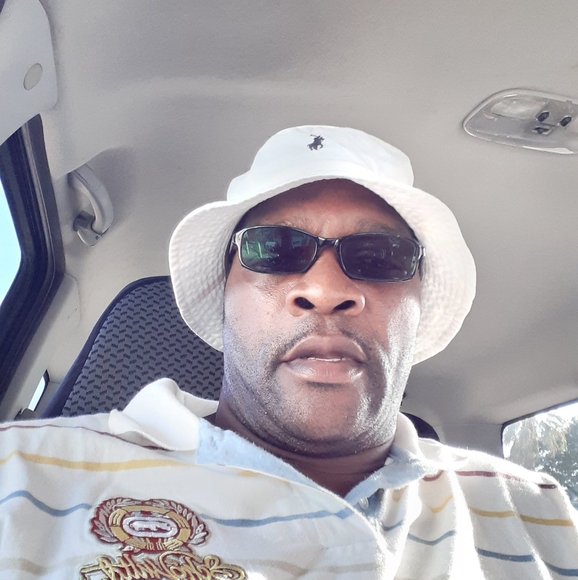 Profile Picture of Darryl Harris (@bigdarryl66) on Poshmark