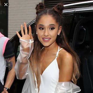 Profile Picture of Zarlia Chloe (@zarlia.chloe) on Facebook