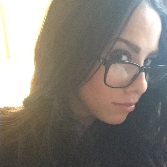 Profile Picture of Kelly Scarnati (@kaskdb) on Poshmark